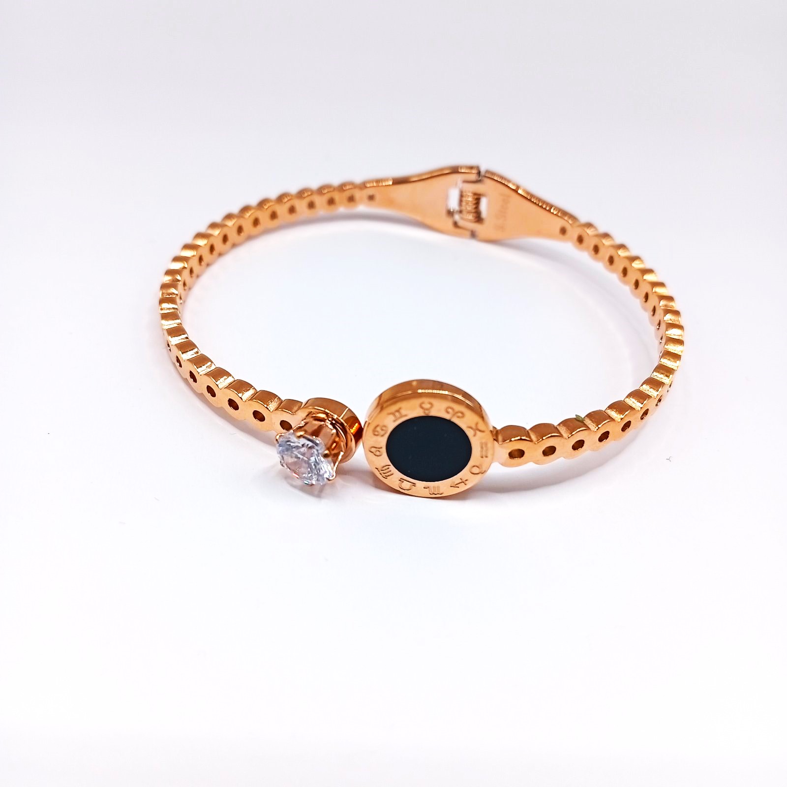 Γυναικείο βραχιόλι ατσάλινο με τον ζωδιακό κύκλο χρυσό Γυναικείο βραχιόλι ατσάλινο με τον ζωδιακό κύκλο χρυσό