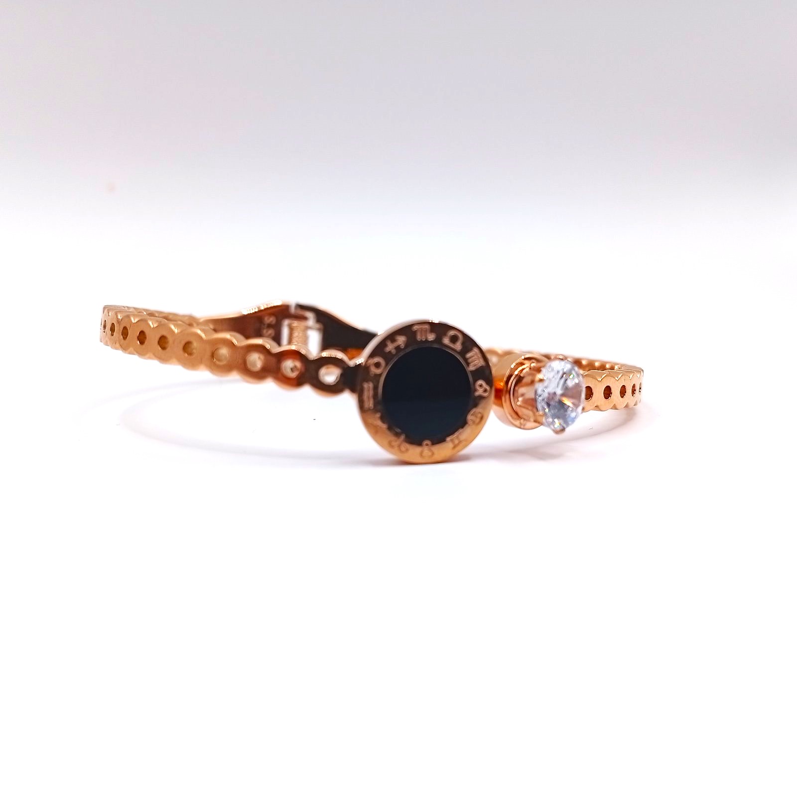 Γυναικείο βραχιόλι ατσάλινο με τον ζωδιακό κύκλο χρυσό Γυναικείο βραχιόλι ατσάλινο με τον ζωδιακό κύκλο χρυσό