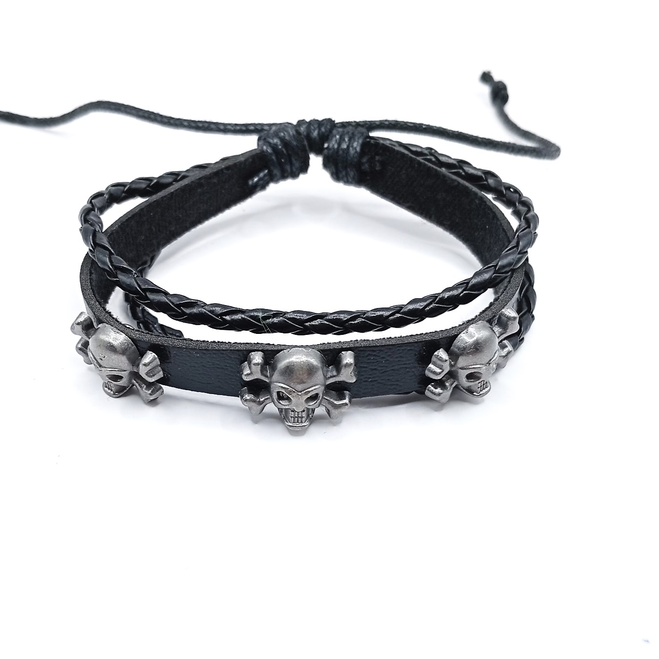 Βραχιόλι δερματίνη Triple Skulls μαύρο Βραχιόλι δερματίνη Triple Skulls μαύρο