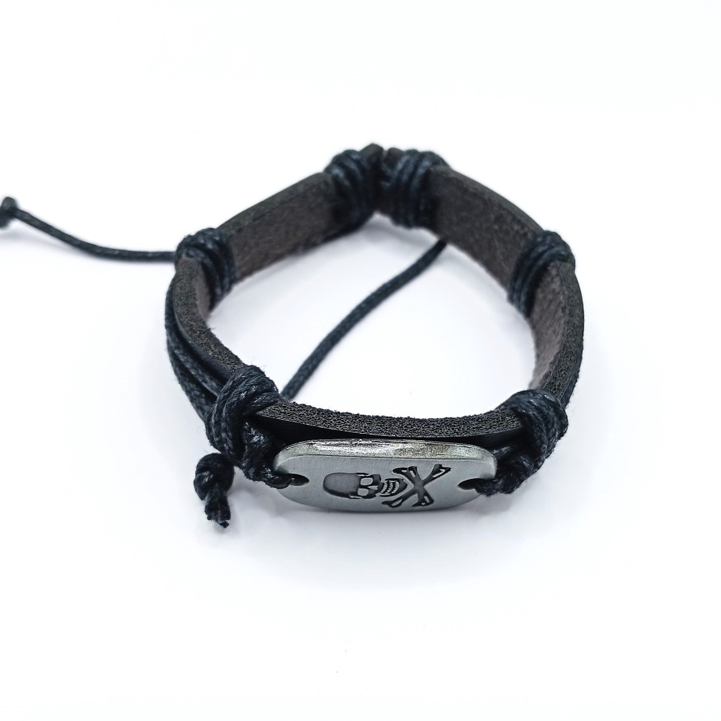 Βραχιόλι δερματίνη Skull Plate μαύρο Βραχιόλι δερματίνη Skull Plate μαύρο