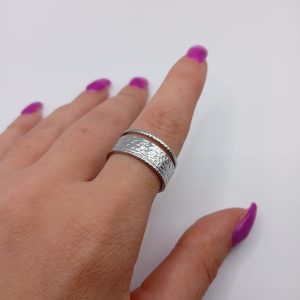 Ατσάλινο δαχτυλίδι Wide Hammered Silver – Προσαρμοζόμενο - Εικόνα 1