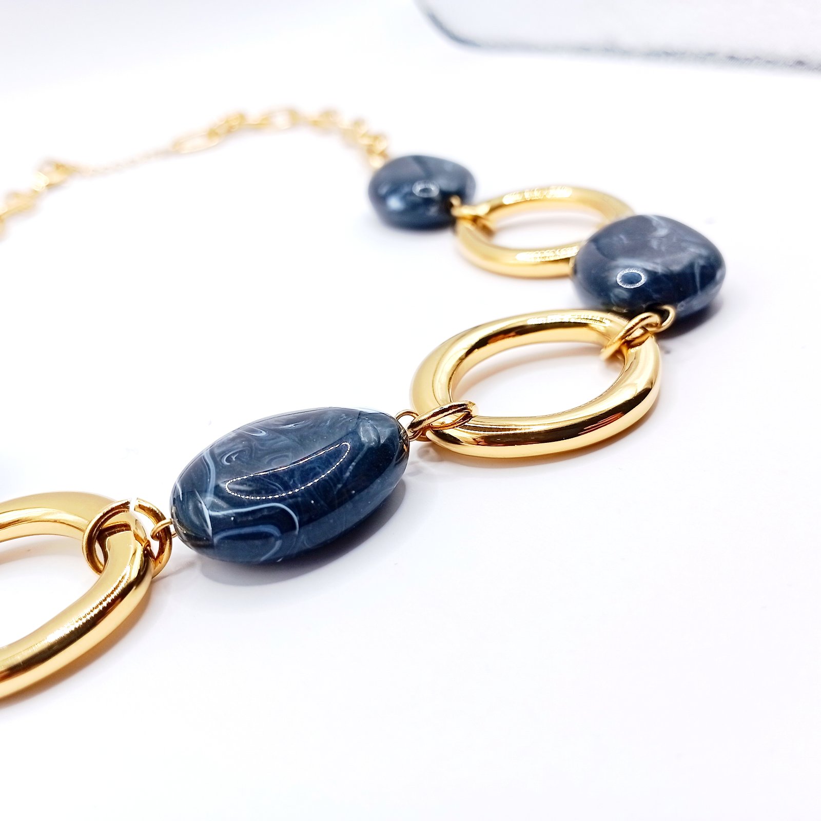 Κολιέ Gold Chain με Μαρμαρέ Μπλε Πέτρες - Image 3 Κολιέ Gold Chain με Μαρμαρέ Μπλε Πέτρες - Image 3