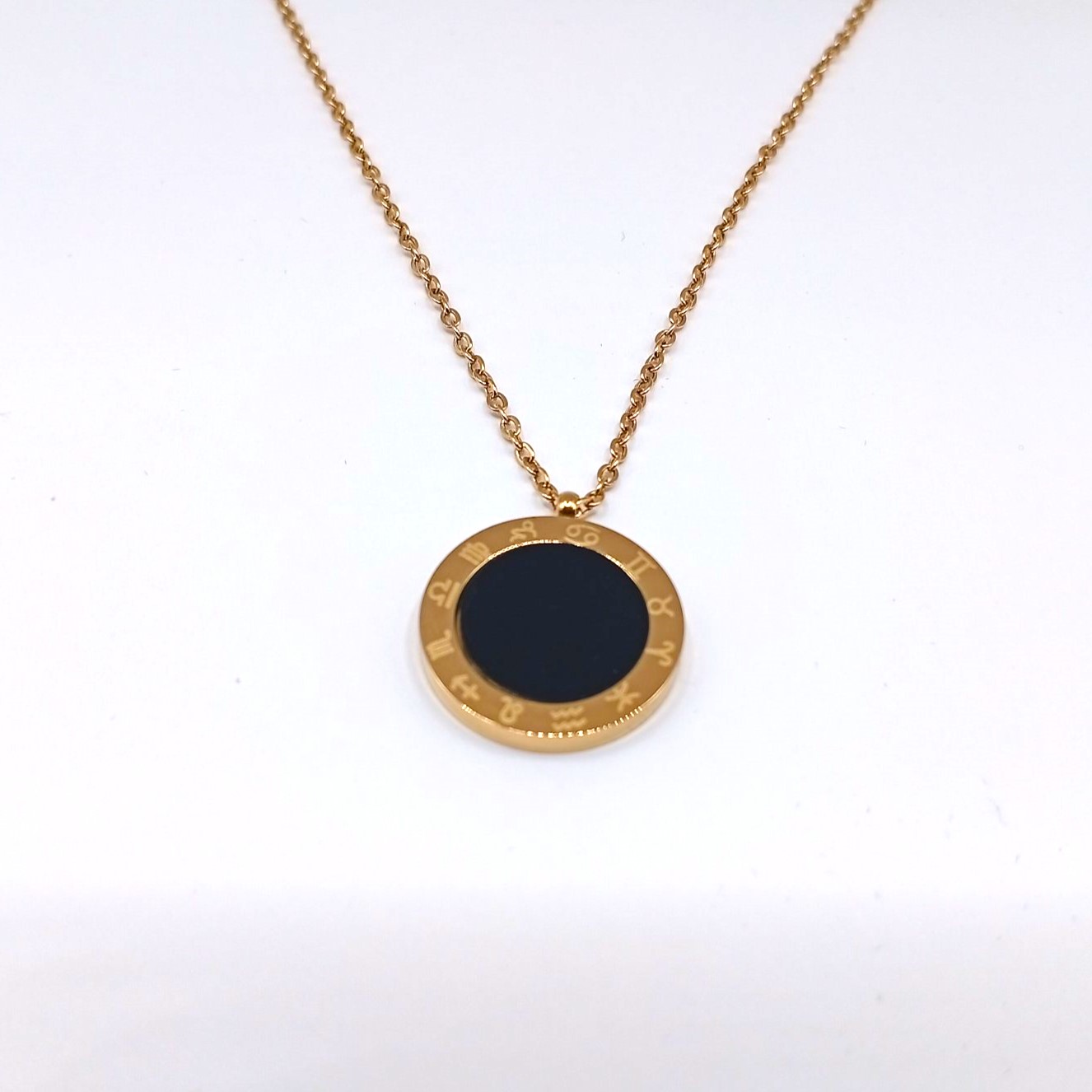Κολιέ Ζώδια Gold με Μαύρο Κύκλο Κολιέ Ζώδια Gold με Μαύρο Κύκλο