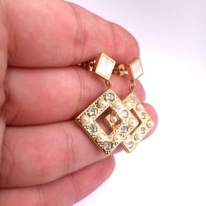 Χρυσά κρεμαστά σκουλαρίκια από ανοξείδωτο ατσάλι με πέρλες & ζιρκόν - Εικόνα 5 Χρυσά κρεμαστά σκουλαρίκια από ανοξείδωτο ατσάλι με πέρλες & ζιρκόν - Εικόνα 5