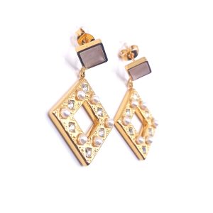 Χρυσά κρεμαστά σκουλαρίκια από ανοξείδωτο ατσάλι με πέρλες & ζιρκόν - Εικόνα 3 Χρυσά κρεμαστά σκουλαρίκια από ανοξείδωτο ατσάλι με πέρλες & ζιρκόν - Εικόνα 3