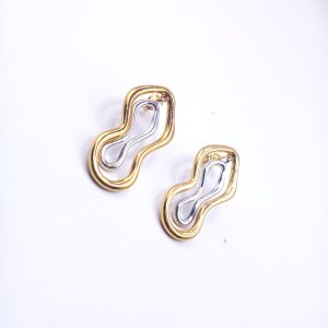 Χρυσά & ασημί κρεμαστά σκουλαρίκια με κυματιστό σχέδιο - Εικόνα 3 Χρυσά & ασημί κρεμαστά σκουλαρίκια με κυματιστό σχέδιο - Εικόνα 3