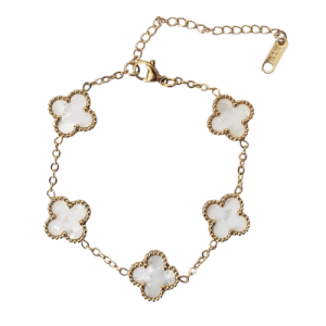 Γυναικείο επιχρυσωμένο βραχιόλι με λευκά τετράφυλλα Γυναικείο επιχρυσωμένο βραχιόλι με λευκά τετράφυλλα