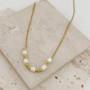 Επιχρυσωμένο κολιέ με λευκές πέρλες & χρυσές χάντρες - Εικόνα 1