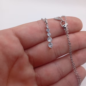 Ασημένιο κολιέ με 5 λευκές πέτρες σε κάθετη διάταξη (925) - Εικόνα 3