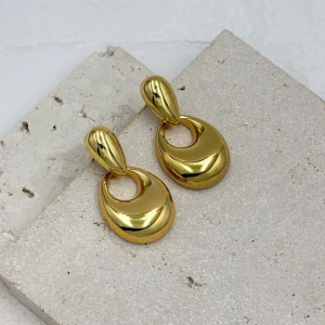 Χρυσά κρεμαστά σκουλαρίκια από ανοξείδωτο ατσάλι με σμιλεμένο σχέδιο - Εικόνα 1 Χρυσά κρεμαστά σκουλαρίκια από ανοξείδωτο ατσάλι με σμιλεμένο σχέδιο - Εικόνα 1