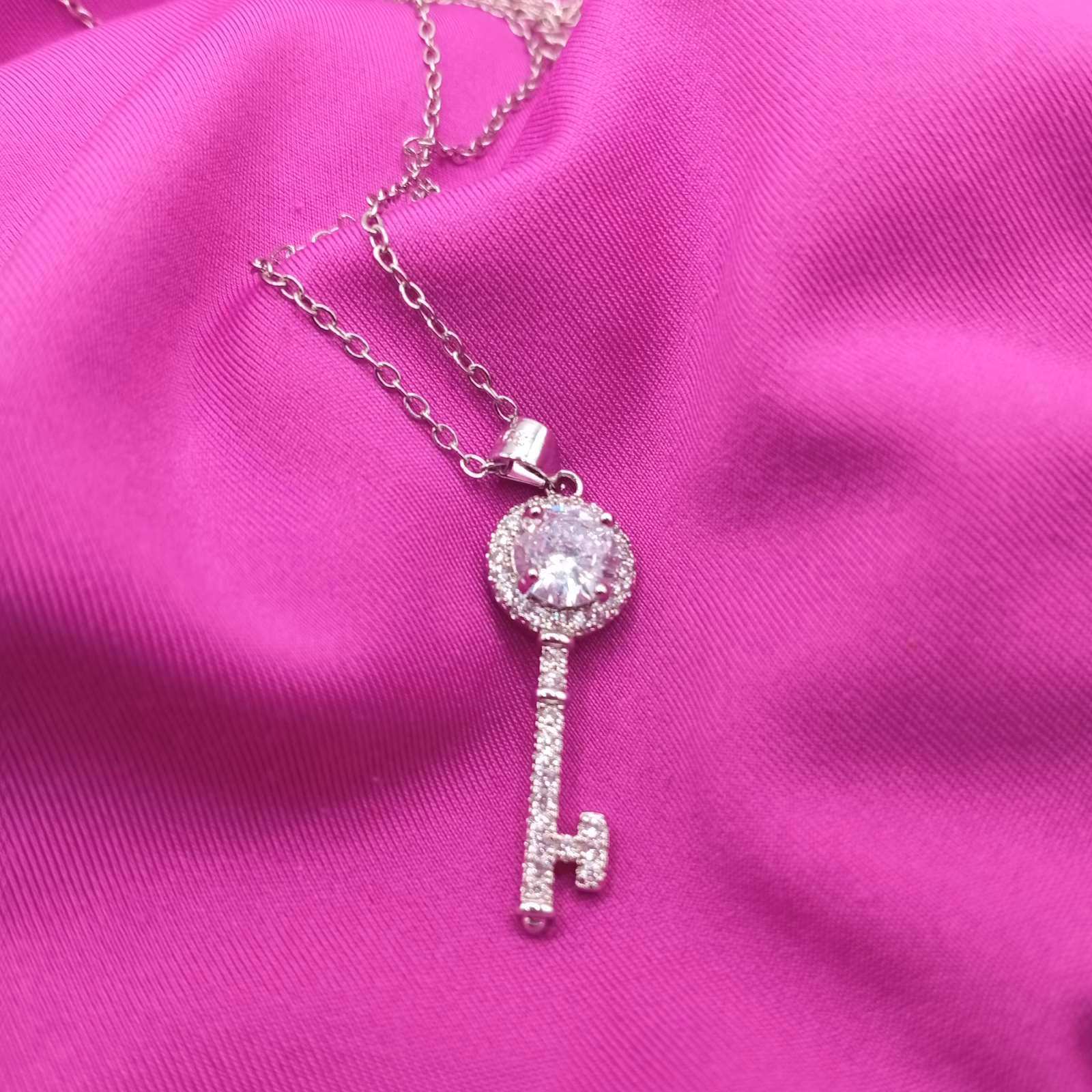 Γυναικείο Κολιέ Κλειδί από Ασήμι 925 με Ιδιαίτερη Λάμψη - Image 7 Γυναικείο Κολιέ Κλειδί από Ασήμι 925 με Ιδιαίτερη Λάμψη - Image 7